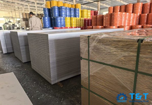 Máy Xây Dựng T&T - Chuyên cung cấp tấm ván cốp pha nhựa PP chất lượng cao giá tốt